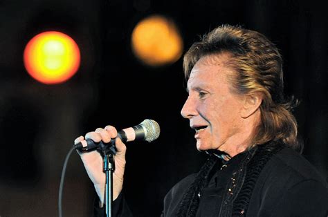 Jun 29, 2020 · Benny Mardones, best known for his 1980 hit “Into the Night” — which cracked Billboard singles charts three separate times — died at his home in California on June 22 after a 20-year ... 